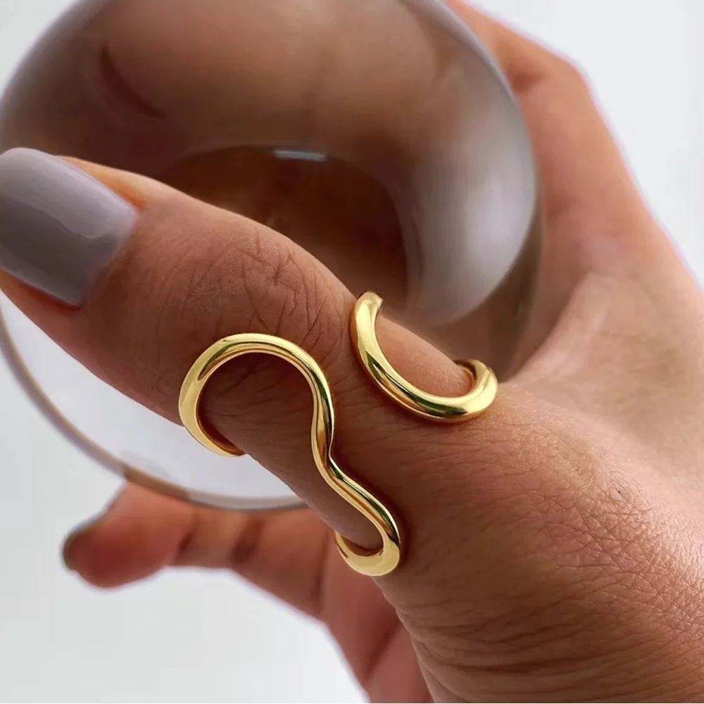 Avangarde Gold Irregular Ring